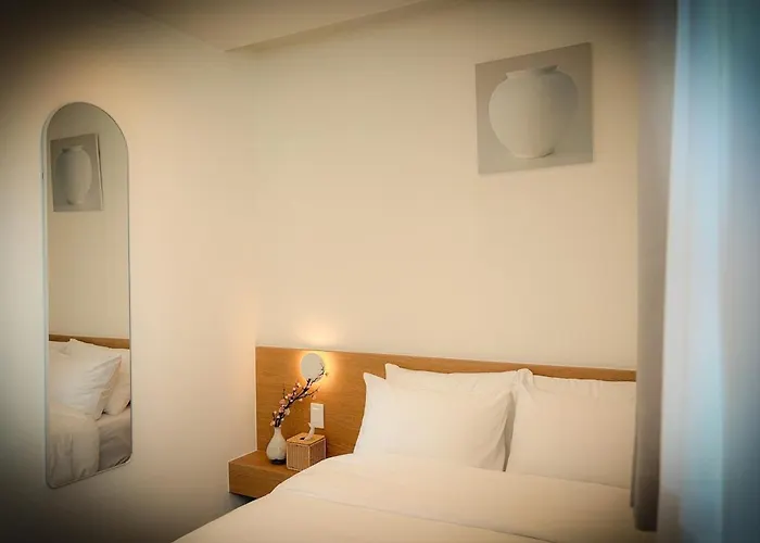 5 Min Walk From Jongno 3-ga Station, Seoul, Darang